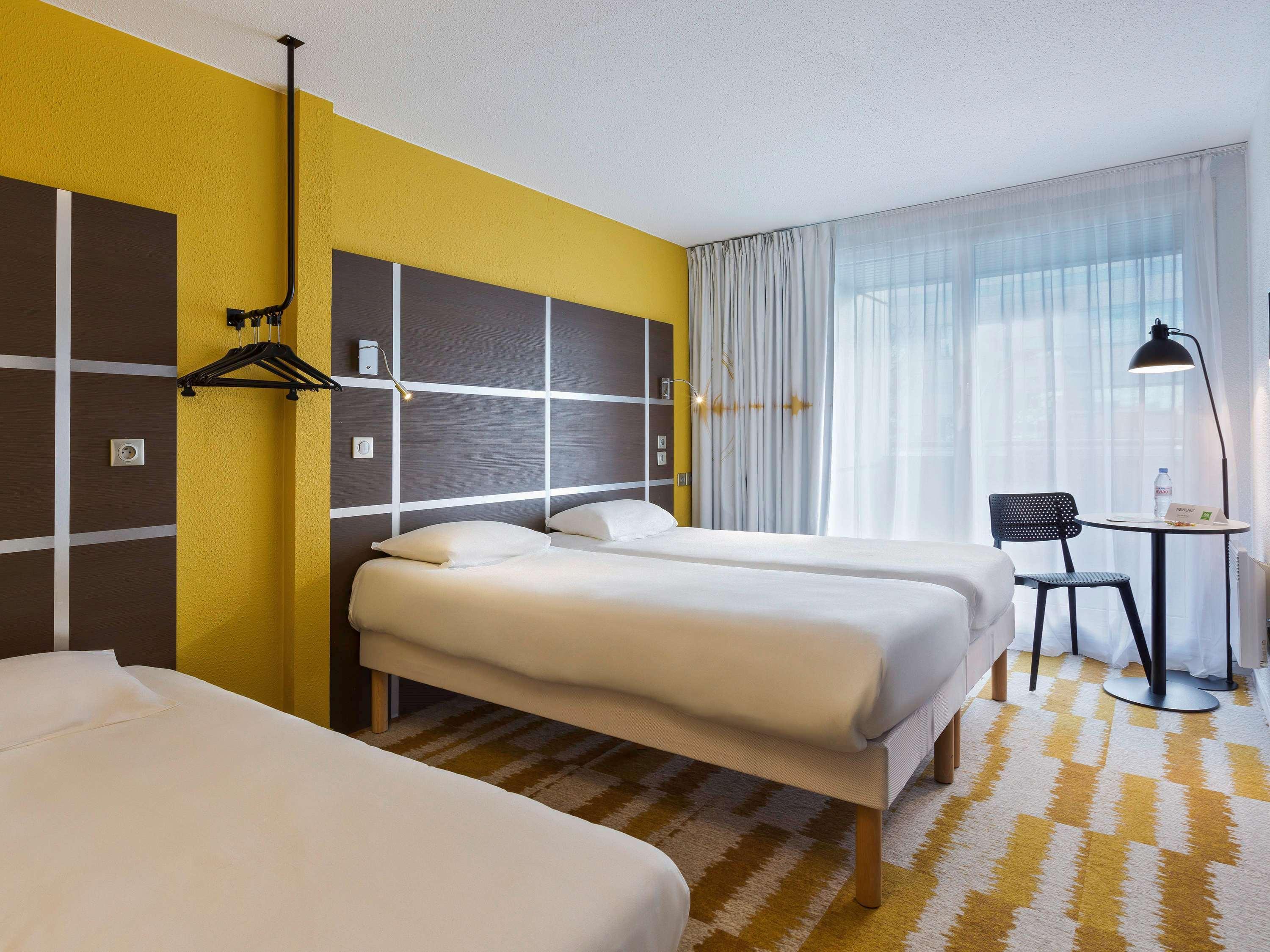 Отель Ibis Styles Massy Opera Экстерьер фото
