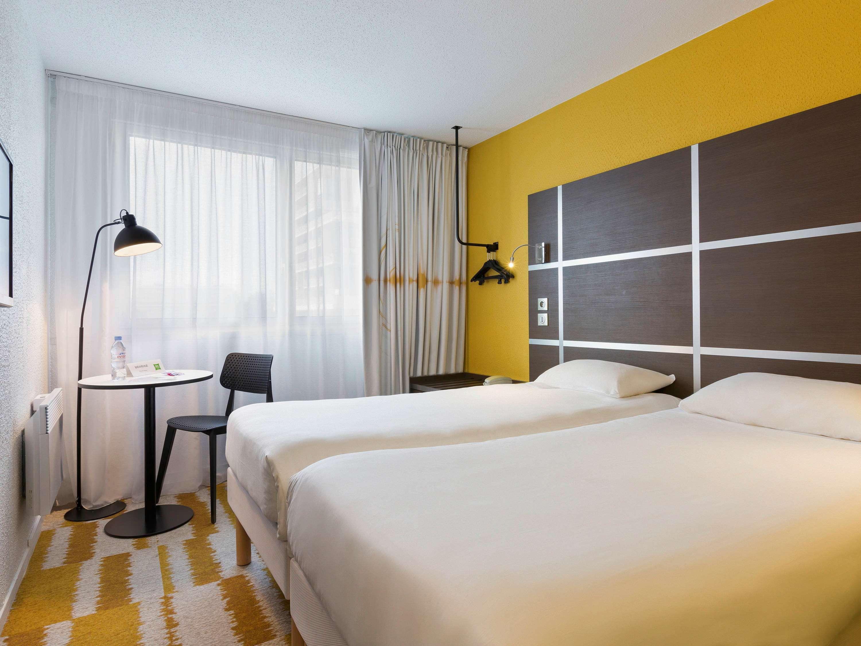 Отель Ibis Styles Massy Opera Экстерьер фото