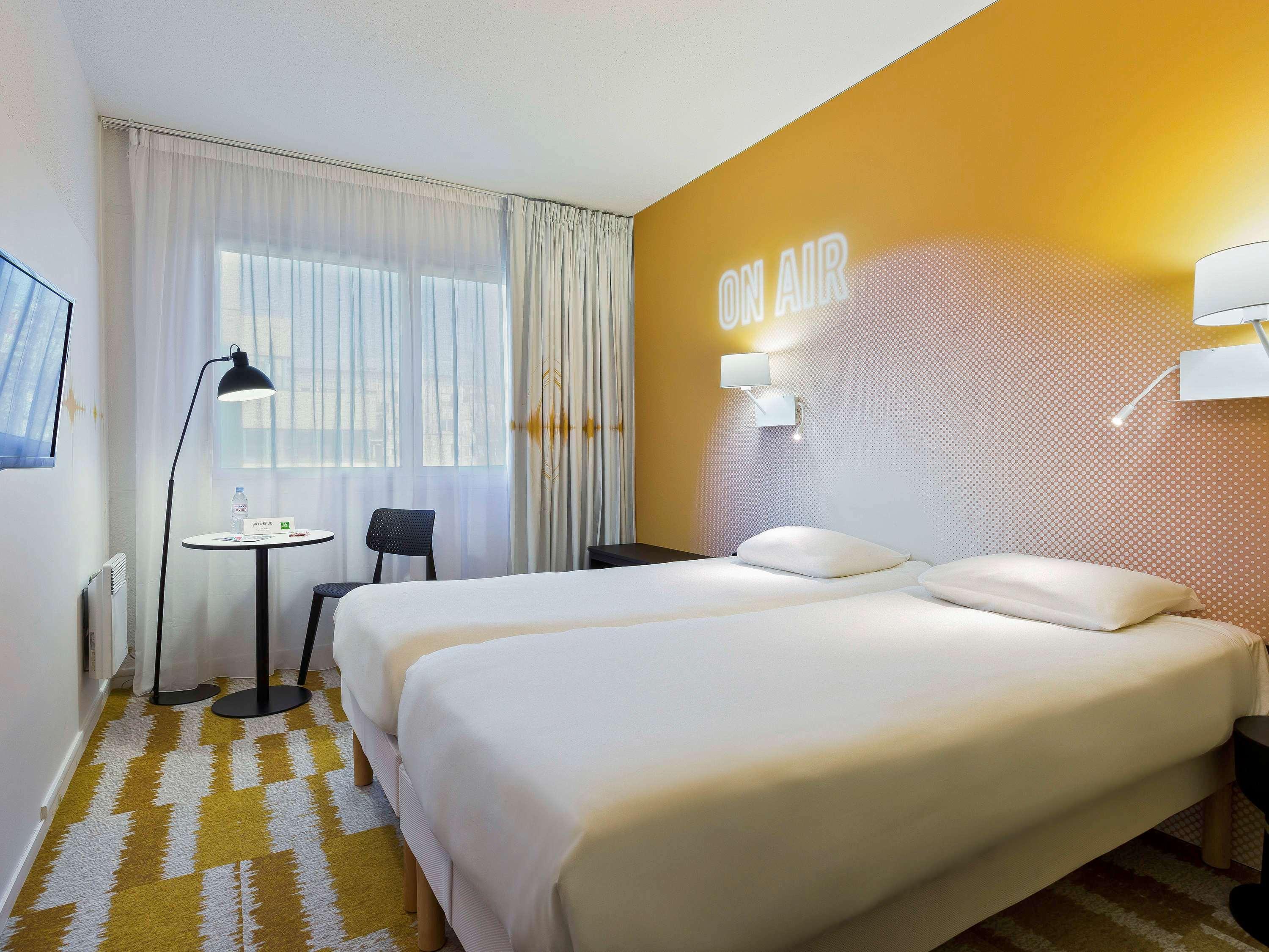 Отель Ibis Styles Massy Opera Экстерьер фото