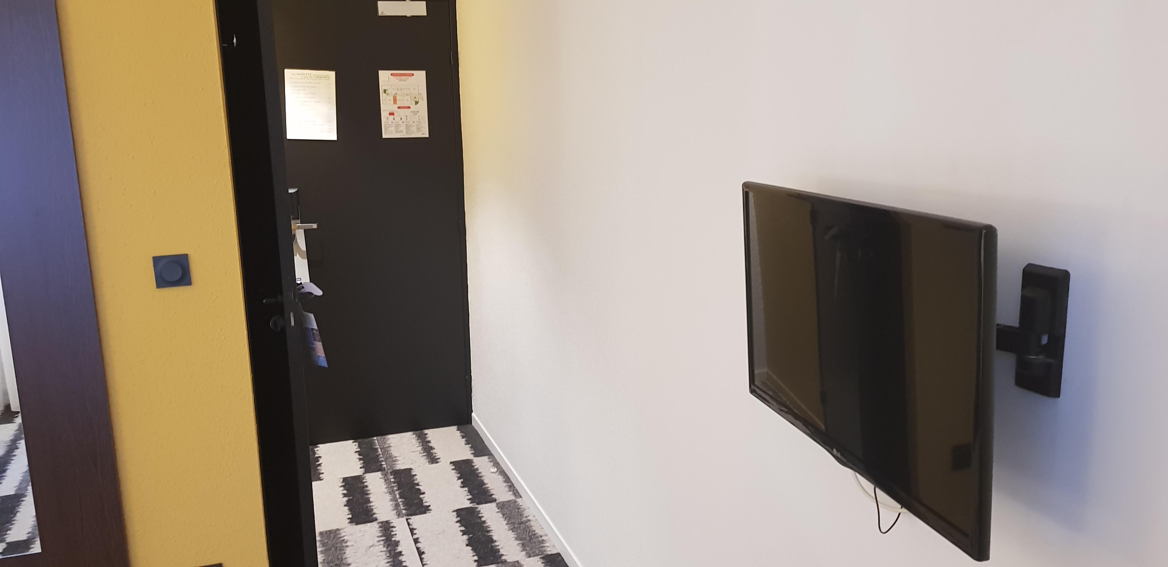 Отель Ibis Styles Massy Opera Экстерьер фото