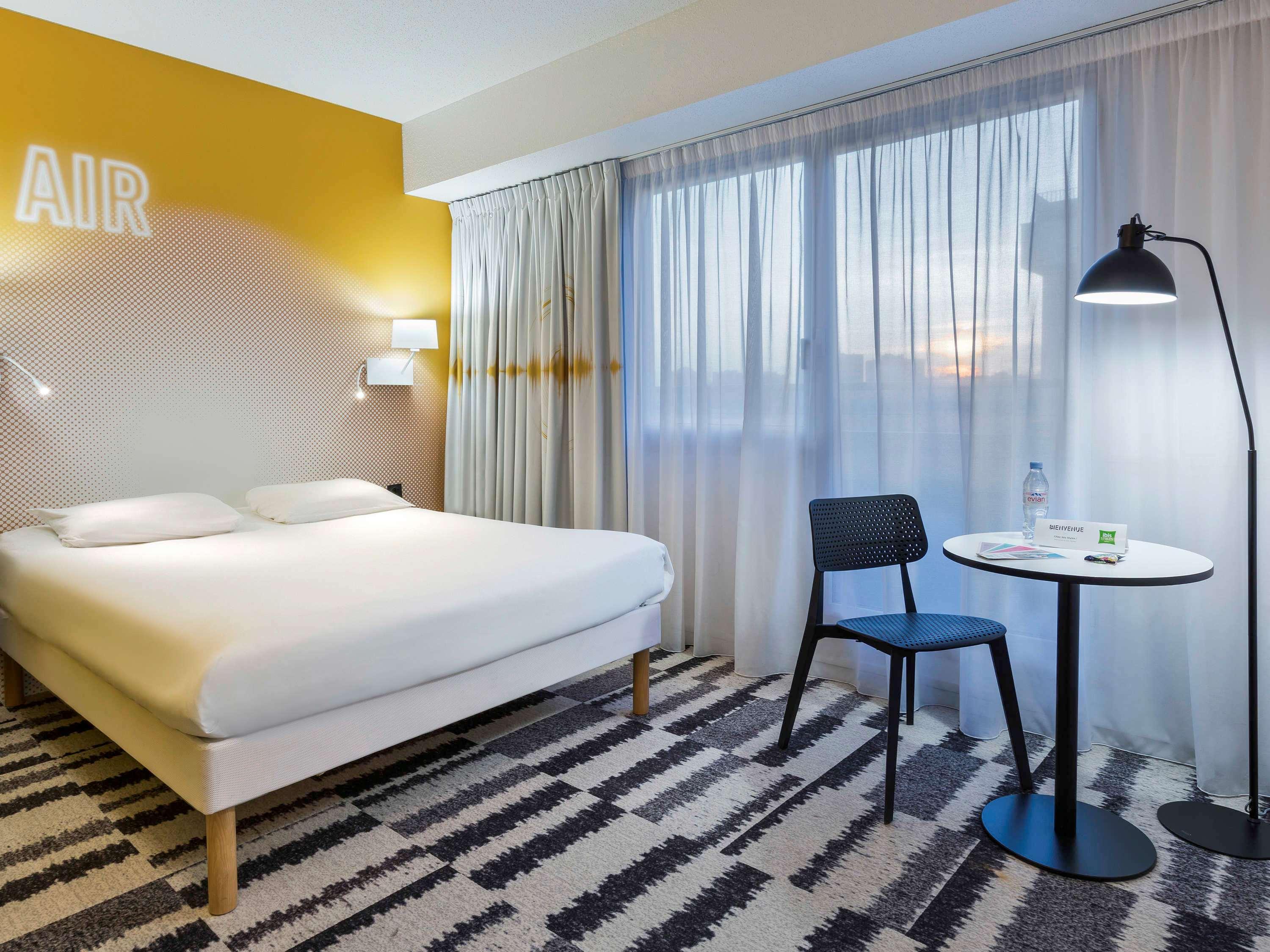 Отель Ibis Styles Massy Opera Экстерьер фото