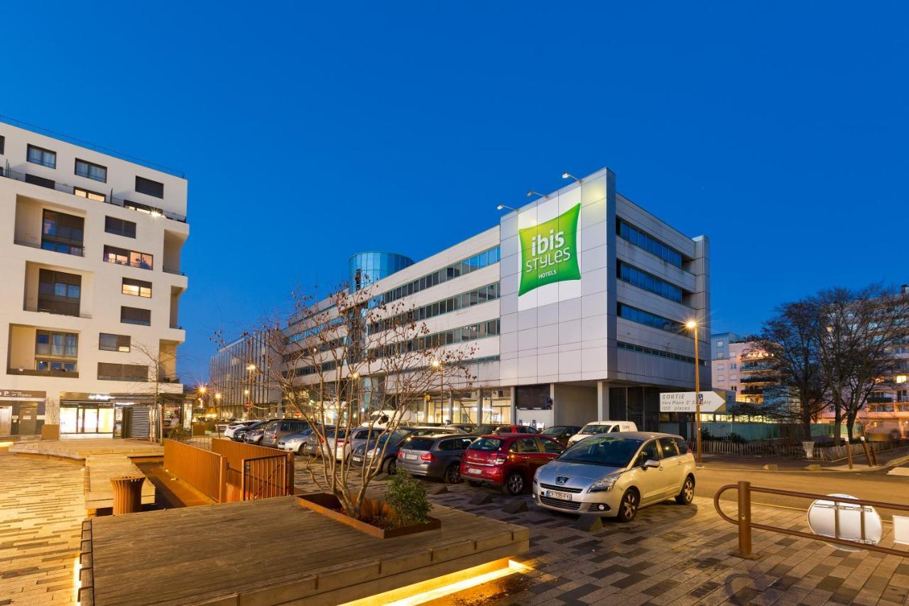 Отель Ibis Styles Massy Opera Экстерьер фото