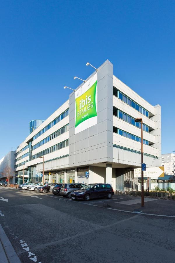 Отель Ibis Styles Massy Opera Экстерьер фото
